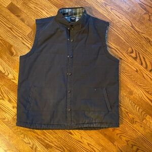 XXL Union men’s vest. Snap closure.